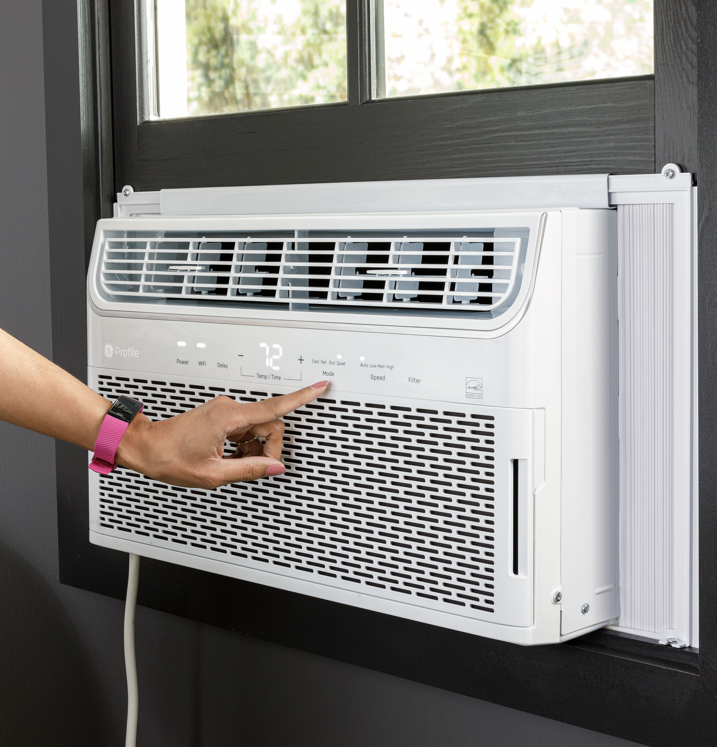 GE Inverter 550-sq ft Window Air Conditioner with Remote ( 115-Volt , 12000-BTU ) ENERGY STAR Certified Wi-Fi enabled