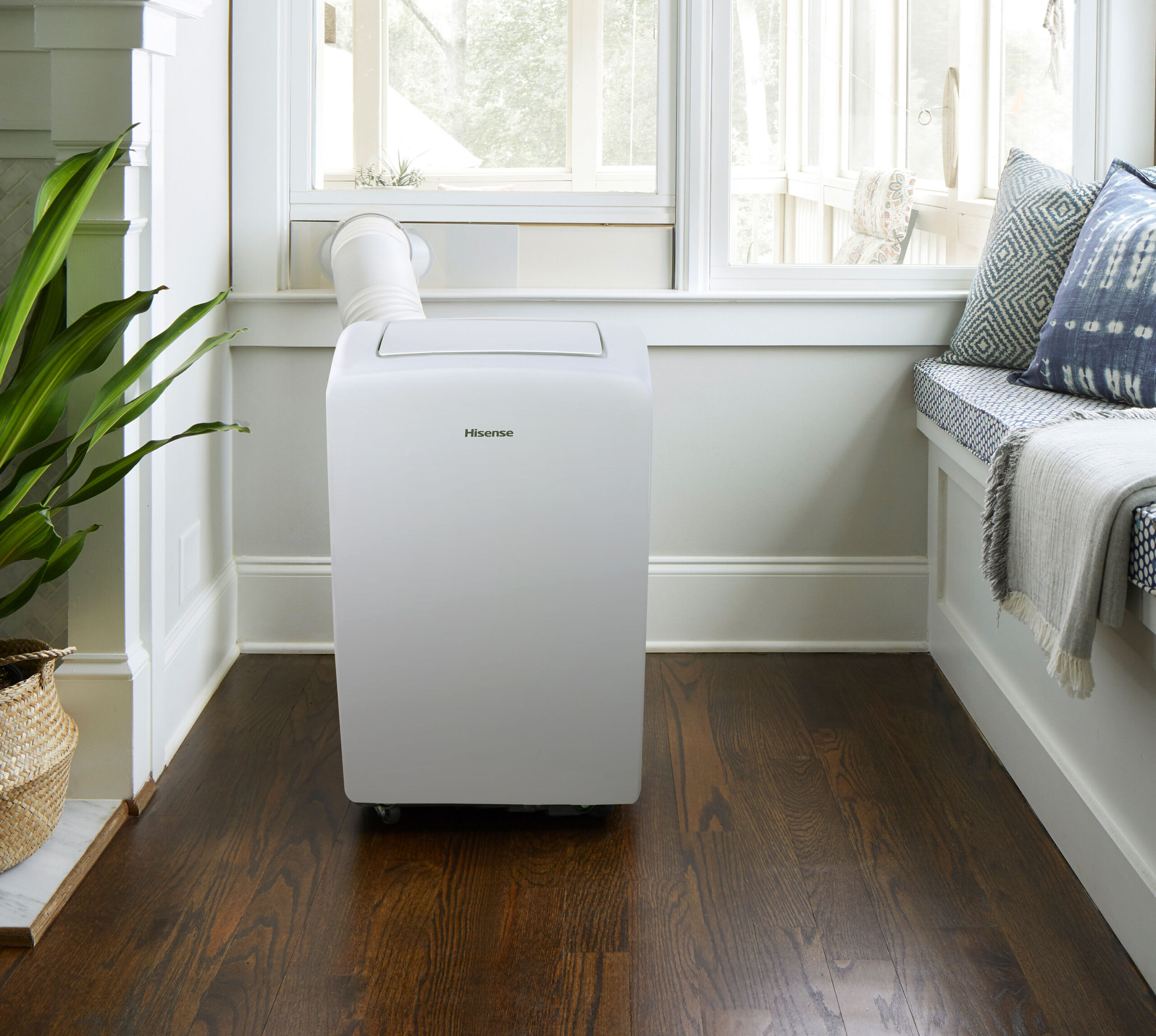 Hisense 7000 BTU DOE ( 115-Volts ) White Vented Wi-Fi enabled Portable Air Conditioner Remote Control Included Cools 299-Sq. Feet