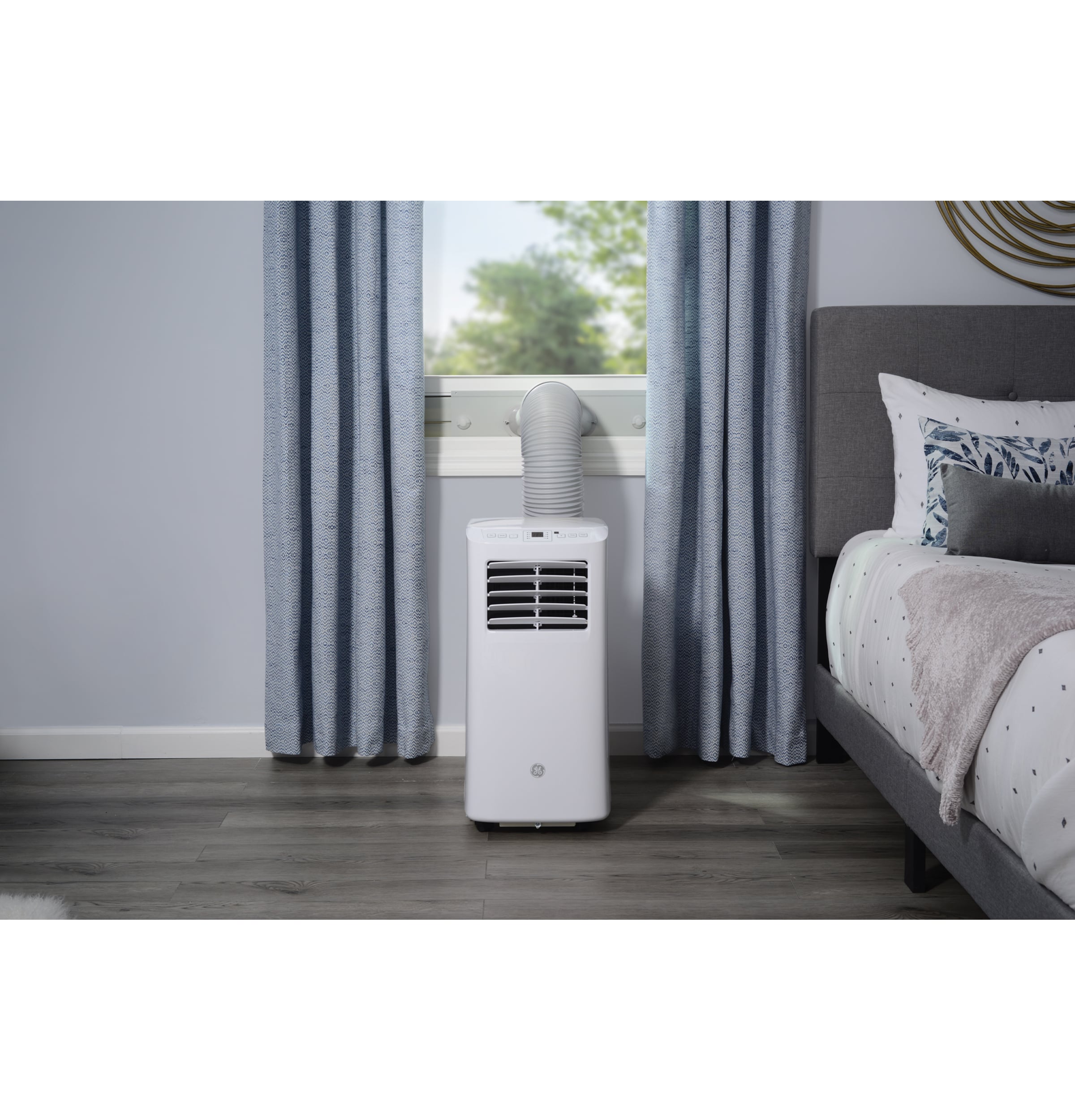 GE 5100 BTU DOE ( 115-Volt ) White Vented Portable Air Conditioner Remote Control Included Cools 150-sq ft