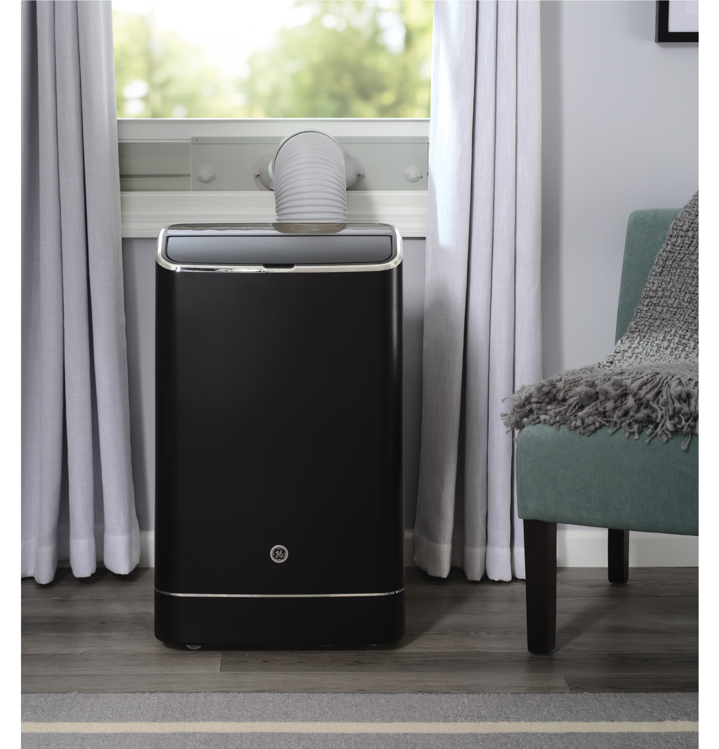 GE 10000 BTU DOE ( 115-Volts ) Black Vented Wi-Fi enabled Portable Air Conditioner with Heater Remote Control Included Cools 450-Sq. Feet