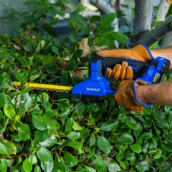 Kobalt 24-volt 8-in Battery Hedge Trimmer 2 Ah (Battery and Charger Included)