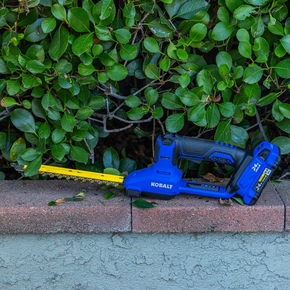 Kobalt 24-volt 8-in Battery Hedge Trimmer 2 Ah (Battery and Charger Included)