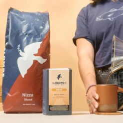 La Colombe Nizza Medium Roast Whole Bean Coffee - Notes of Milk Chocolate, Nuts & Brownie with Honey-Sweet Roasted Nuttiness, 12 Ounce (Pack of 4)