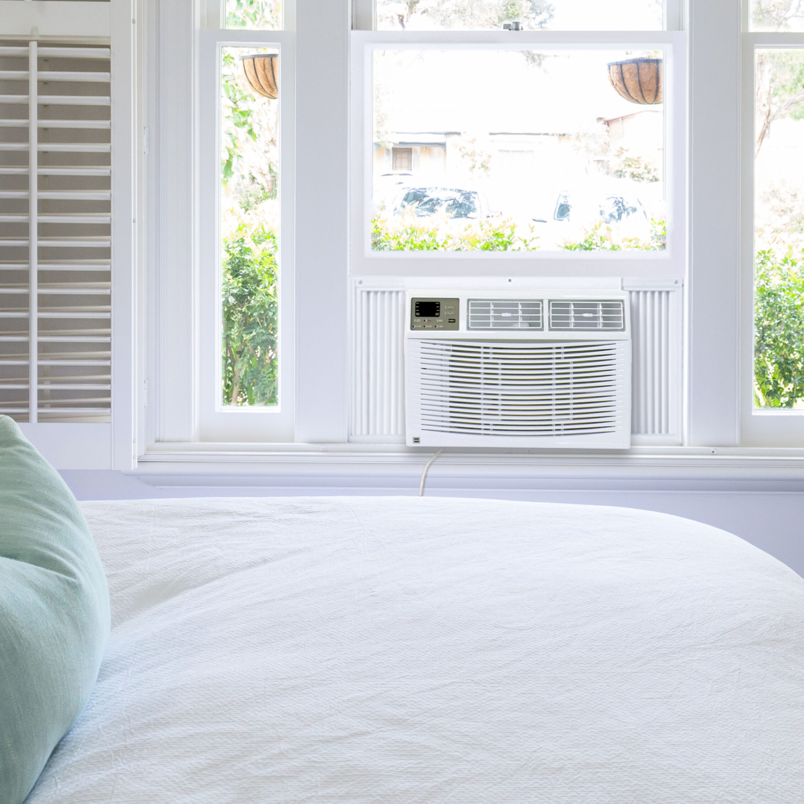 RCA 400-sq ft Window Air Conditioner with Remote ( 115-Volt , 10000-BTU )