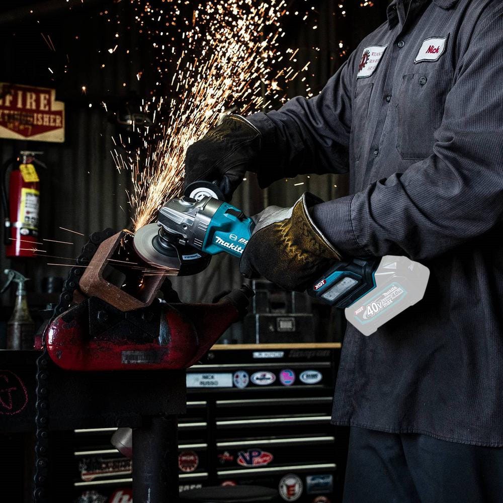 Makita 40V Max XGT Brushless Cordless 4-1/2/5 in. Angle Grinder with Electric Brake (Tool Only) GAG01Z