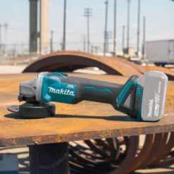 Makita 18V LXT Lithium-Ion Brushless Cordless 4-1/2 / 5 in. Cut-Off/Angle Grinder with Electric Brake (Tool Only) XAG09Z