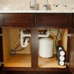 Whirlpool Triple-stage Carbon Block Reverse Osmosis Filtration Under Sink Water Filtration System with Designer Chrome Faucet