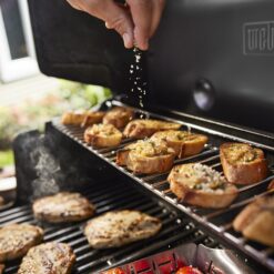 Weber Genesis Genesis E-325 Black 3 -Burner Liquid Propane Gas Grill