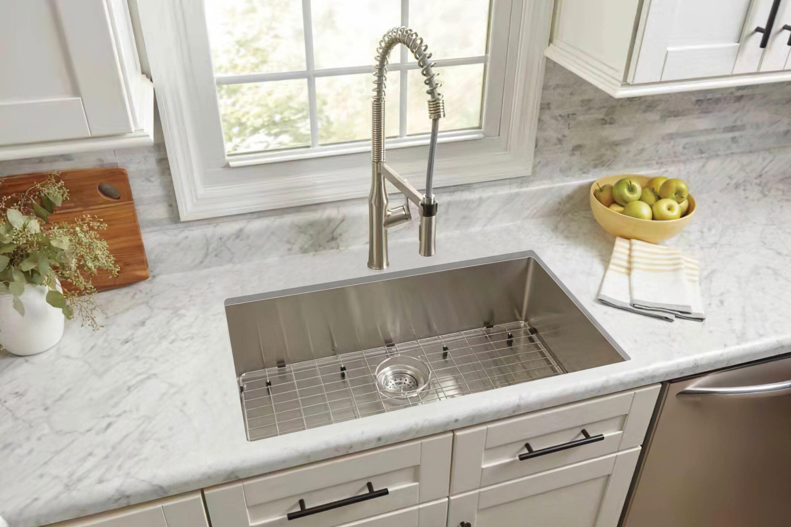allen + roth Alden Dual-mount 33-in x 22-in Stainless steel Single bowl 1-Hole 18 -Gauge Kitchen Sink All-in-One Kit