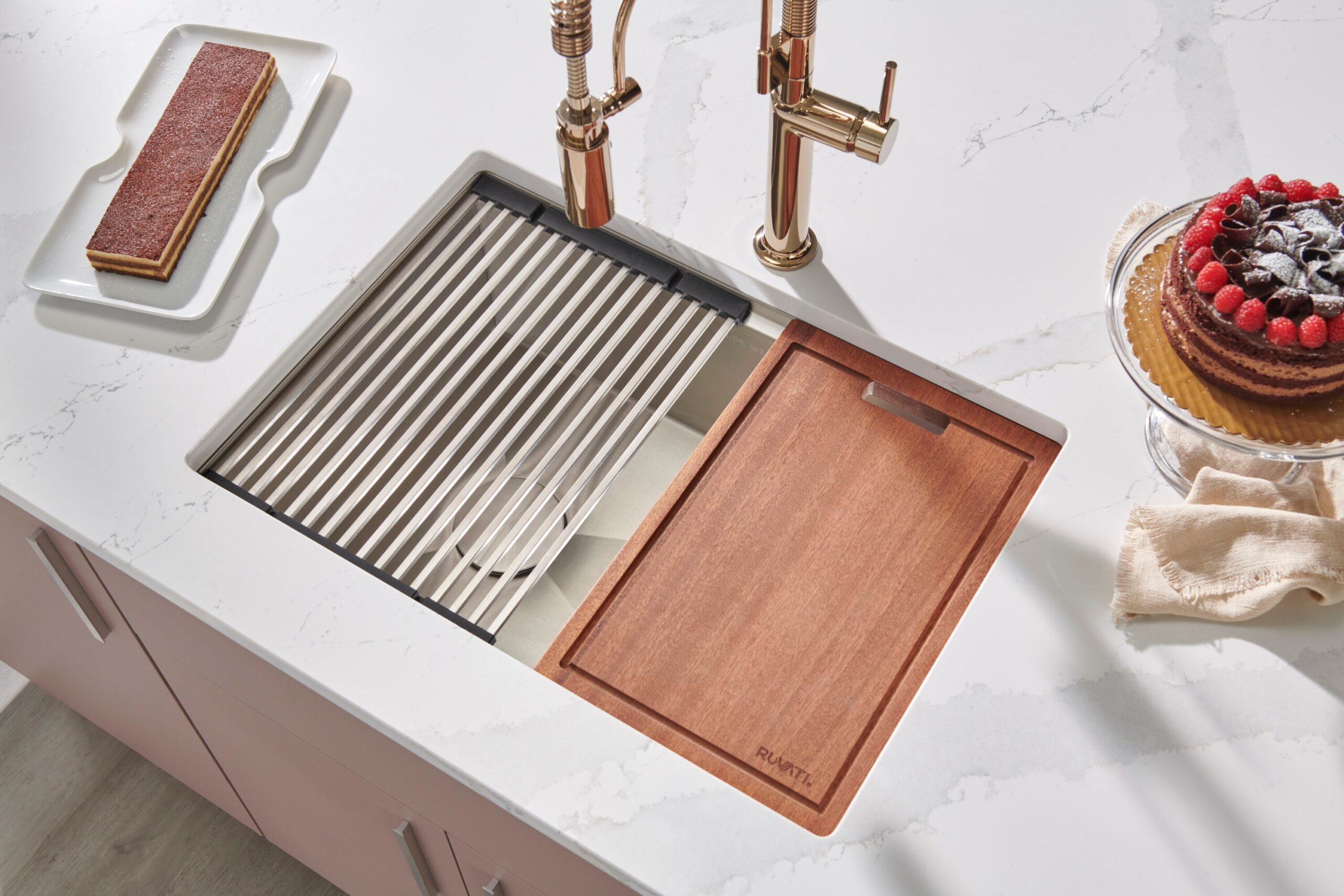 Ruvati Veniso Undermount 33-Inches x 19-Inches Stainless steel Single bowl 16 -Gauge Kitchen Sink