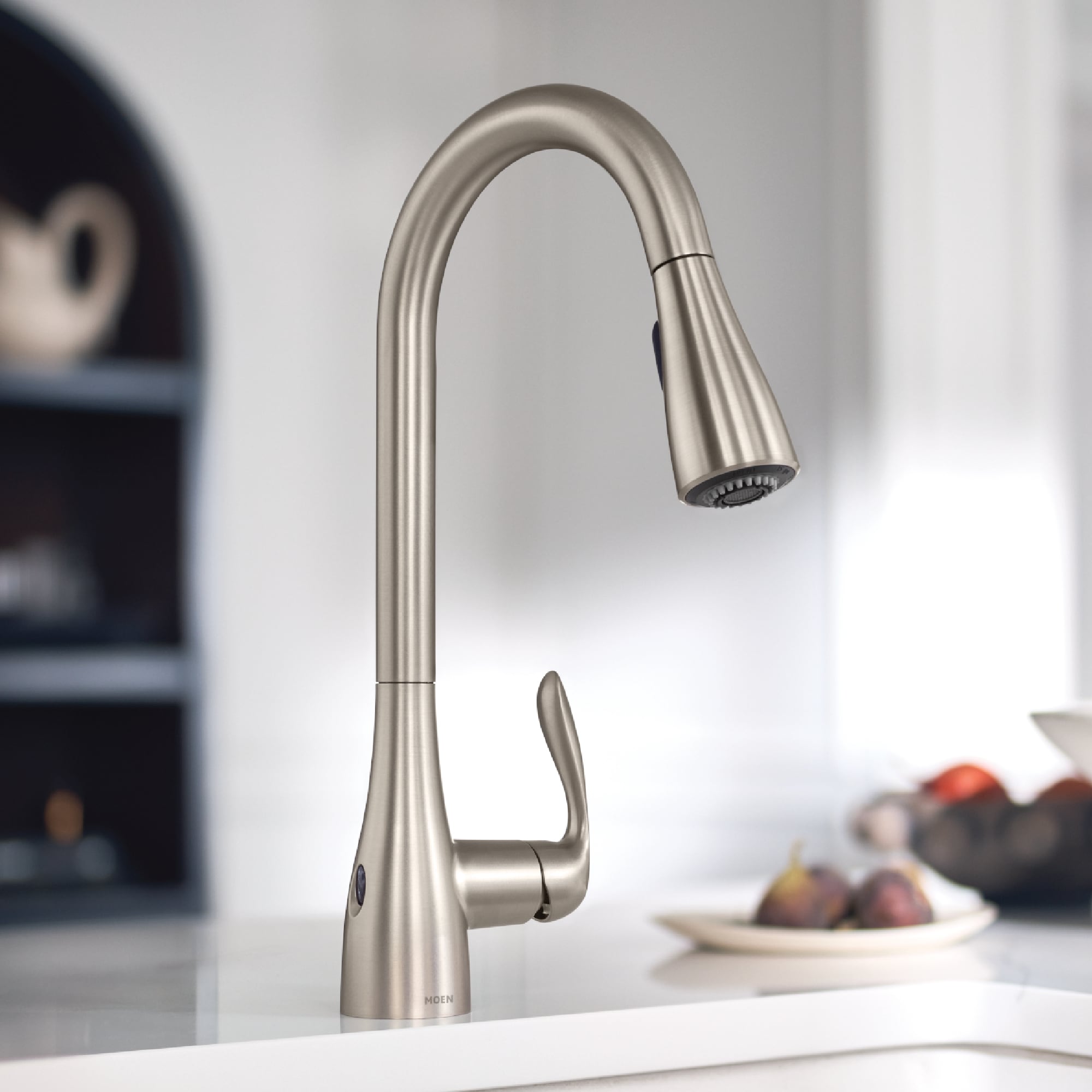 Moen Georgene Spot Resist Stainless Single Handle Deck-mount Touchless Pull-down Kitchen Faucet with Sprayer ( Deck Plate Included ) (Soap Dispenser Included)