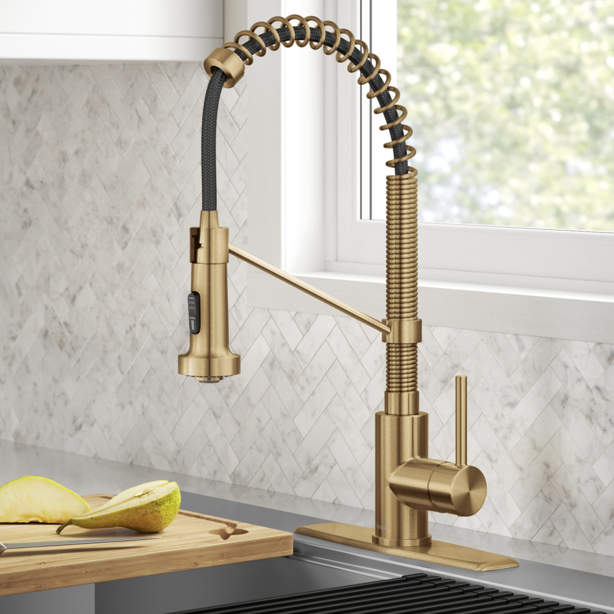 Kraus Bolden Brushed Brass with Deckplate Single Handle Deck-mount Pull-down Kitchen Faucet with Sprayer ( Deck Plate Included )
