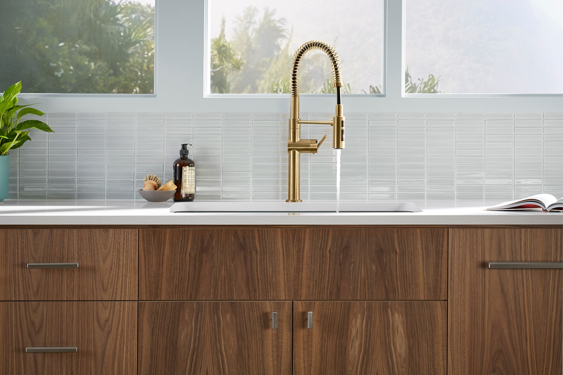 KOHLER Crue Pre-Rinse Spring Vibrant Brushed Moderne Brass Single Handle Deck-mount Pull-down Kitchen Faucet with Sprayer ( Deck Plate Included )