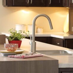 Moen Align Spot Resist Stainless Single Handle Deck-mount Pull-down Kitchen Faucet with Sprayer