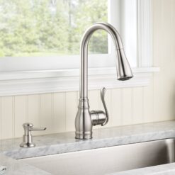 Moen Anabelle Spot Resist Stainless Single Handle Deck-mount Pull-down Kitchen Faucet with Sprayer ( Deck Plate Included ) (Soap Dispenser Included)