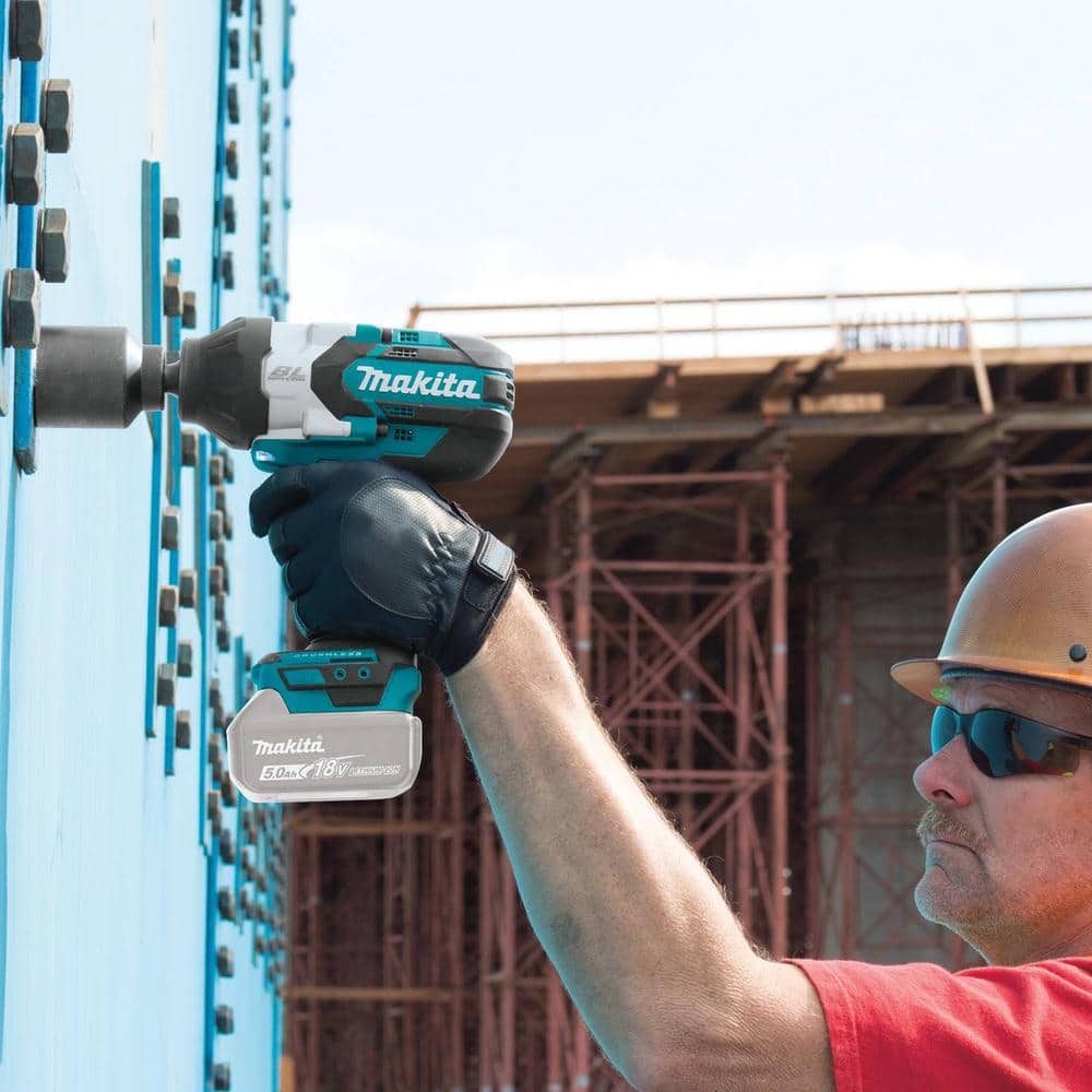 Makita 18V LXT Lithium-Ion Brushless Cordless High Torque 1/2 in. Sq. Drive Utility Impact Wrench (Tool Only) XWT08XVZ