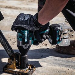 Makita 40V max XGT Brushless Cordless 4-Speed Mid-Torque 1/2 in. Impact Wrench w/Friction Ring Anvil (Tool Only) GWT07Z