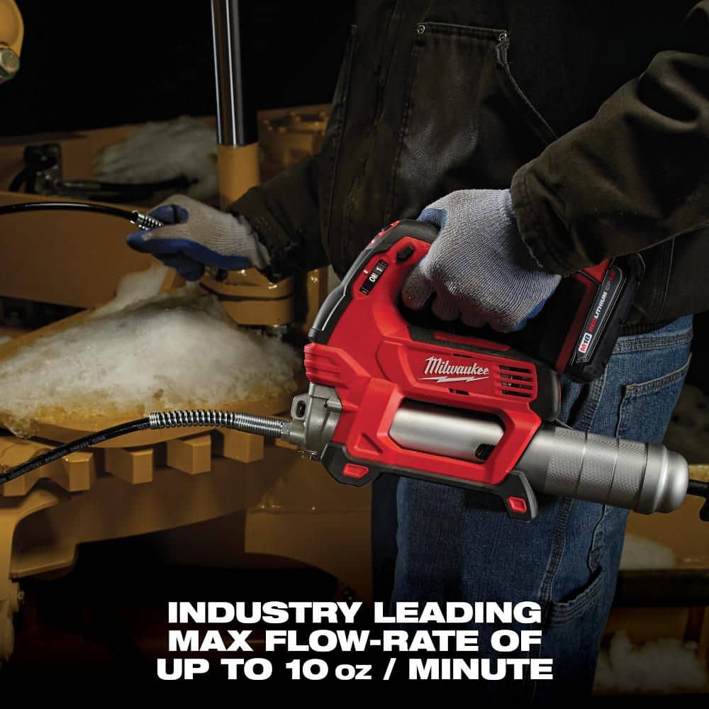 Milwaukee M18 18V Lithium-Ion Cordless Grease Gun 2-Speed with (2) 1.5Ah Batteries, Charger, Tool Bag 2646-22CT