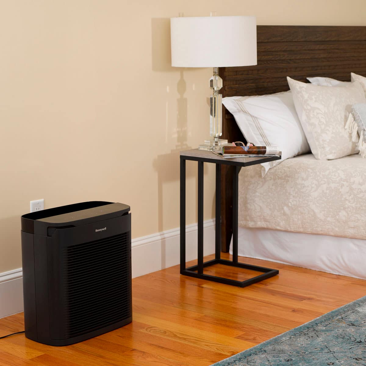 Honeywell - 200 Sq. Ft. PowerPlus HEPA Air Purifier - Black