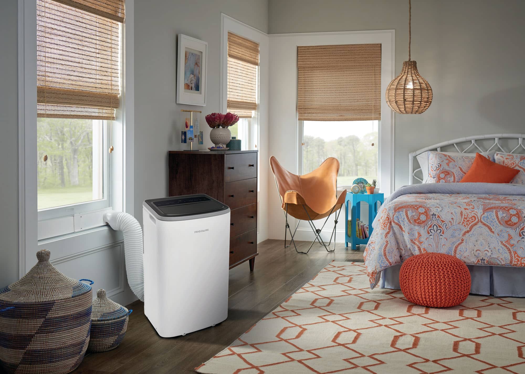 Frigidaire - 3–in-1 Portable Room Air Conditioner - White