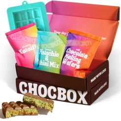 Chocbox Viral Dubai Chocolate Bar Pistachio Kit - Includes Chocolate Mold, Choc Wafers, Shredded Kataifi, Pistachio Cream