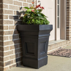 Step 2 Atherton Self-Watering Planter Box, Onyx Black