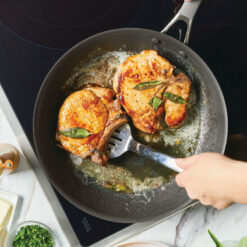 Circulon ScratchDefense with ScratchDefense Nonstick Induction Pots and Pans Cookware Set, 10 Piece, Graphite