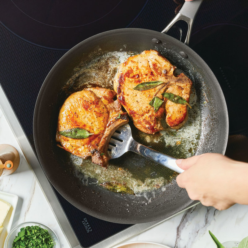 Circulon ScratchDefense with ScratchDefense Nonstick Induction Pots and Pans Cookware Set, 10 Piece, Graphite