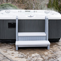 Hot Tub Collection Step2 25'' D Slip Resistant Hot Tub Step