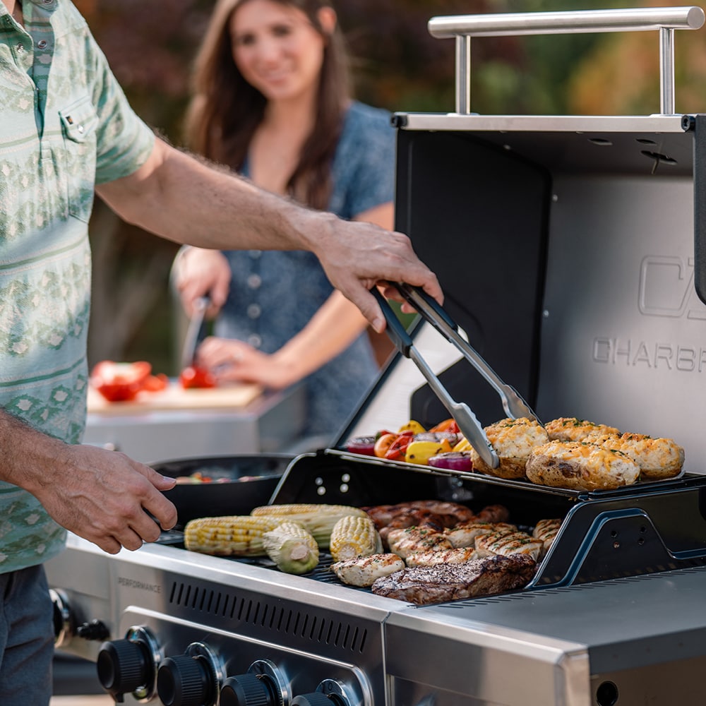 Charbroil Performance Series Gray 4 -Burner Liquid Propane Gas Grill 1 -Side Burner