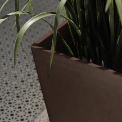 Veradek V-Resin Indoor/Outdoor Taper Planter, Set of 2 (30 inch, Espresso)