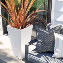 Veradek V-Resin Indoor/Outdoor Taper Planter, Set of 2 (30 inch, White)