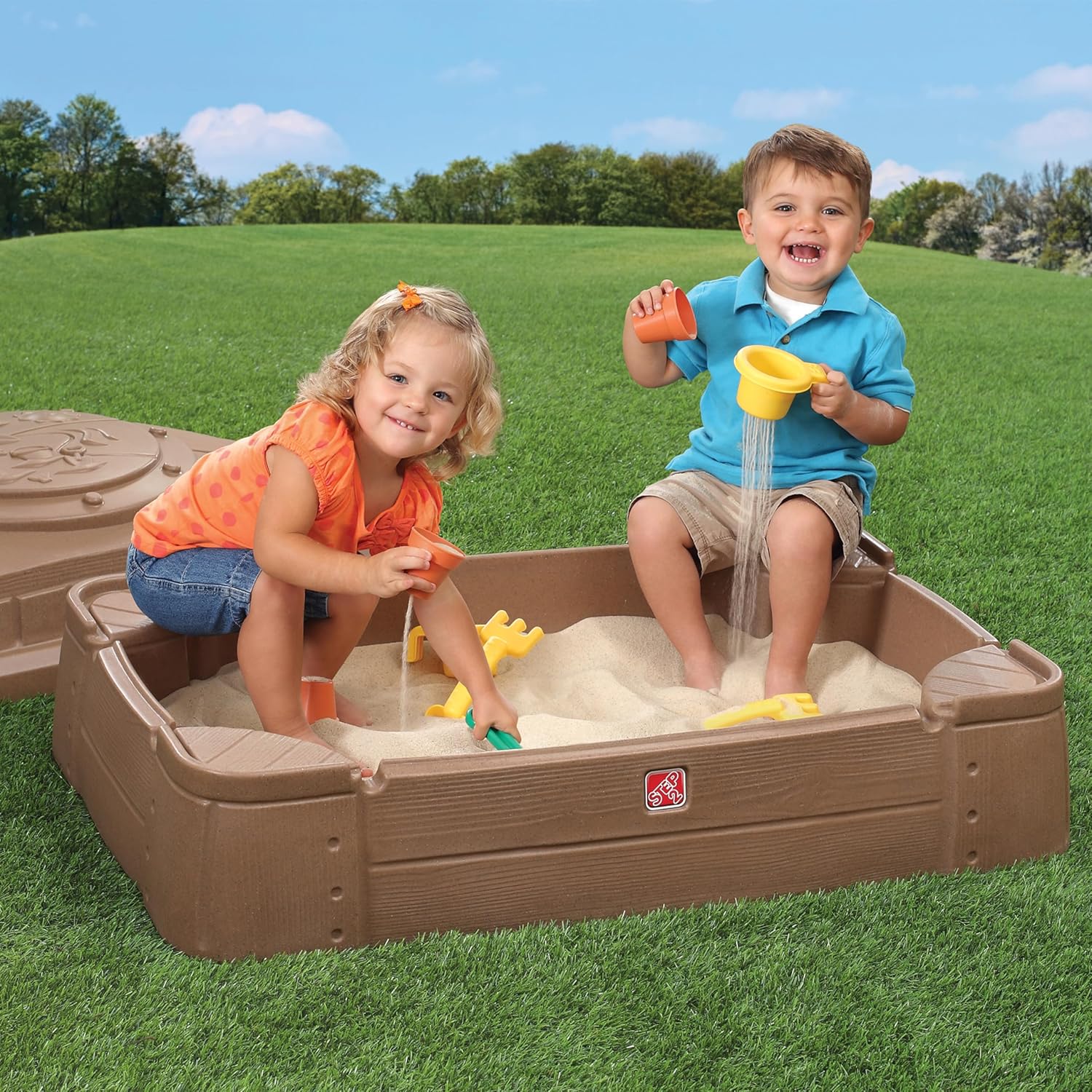 Step2 Play and Store Sandbox With Cover
