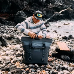 YETI Hopper M30 2.0 Soft Cooler - Charcoal