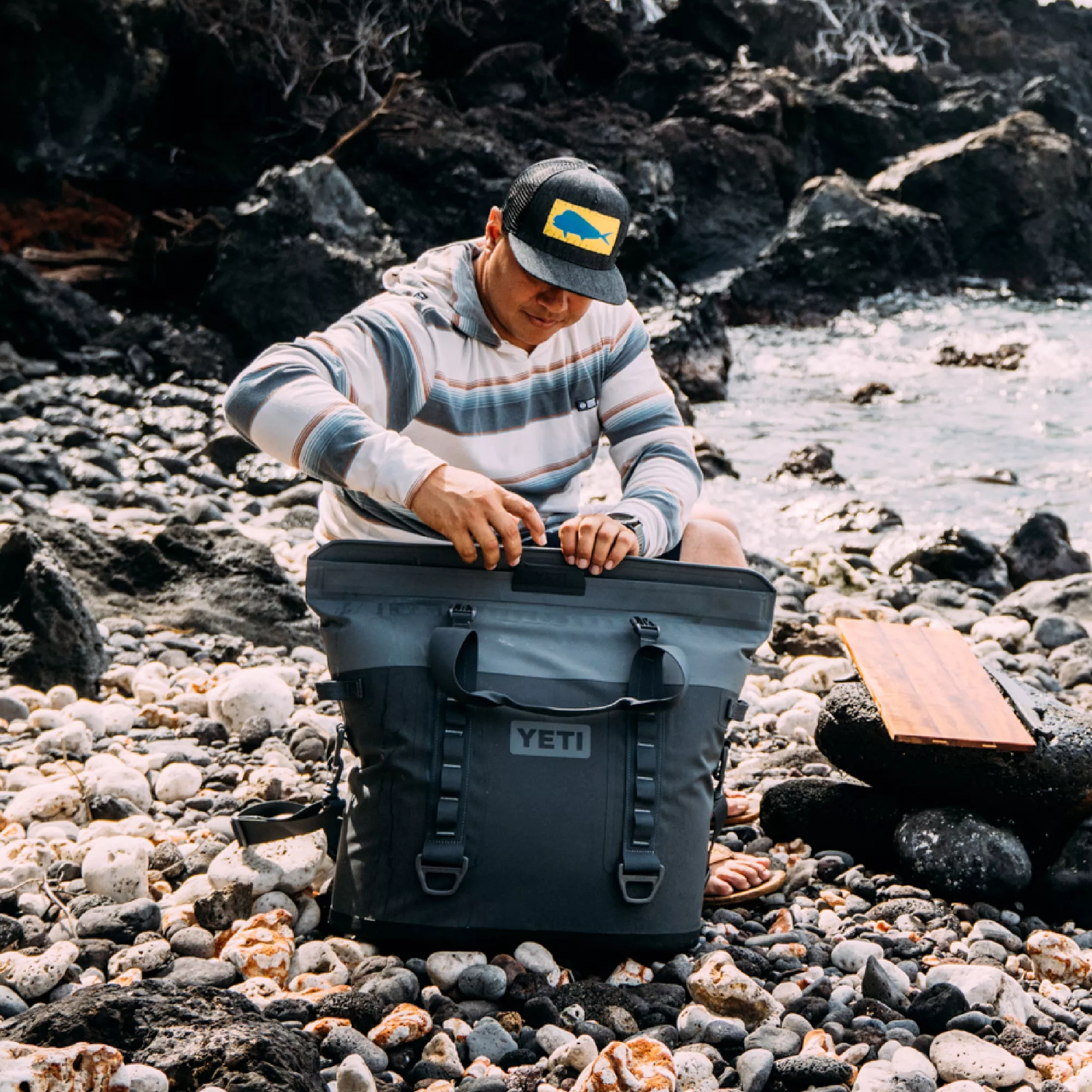 YETI Hopper M30 2.0 Soft Cooler - Charcoal
