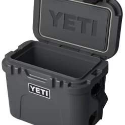 YETI Roadie 15 Hard Cooler - Charcoal