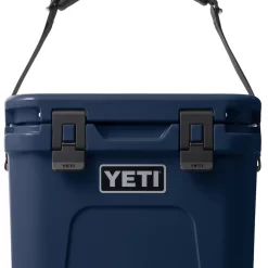 YETI Roadie 15 Hard Cooler - Navy