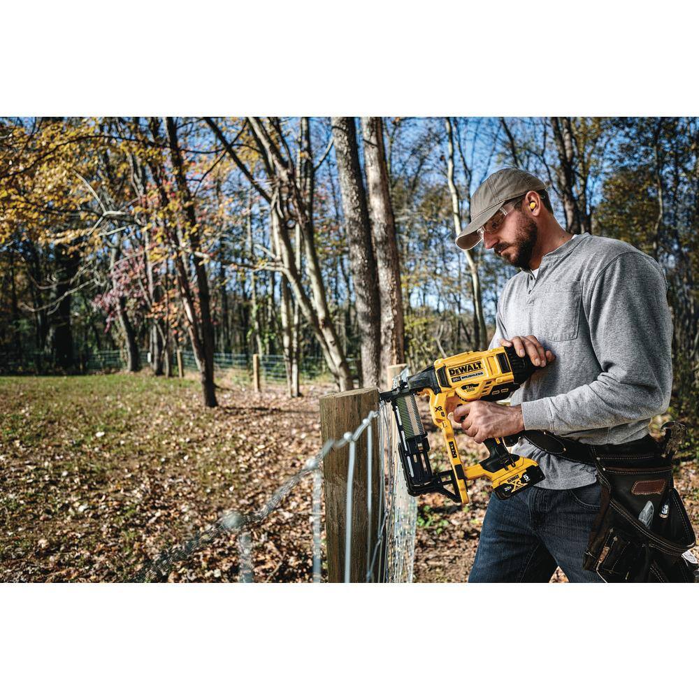 DEWALT 1.75 in. x 9-Gauge Galvanized Barbed Paper Tape Fencing Staples (960 per Box)