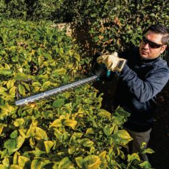 Makita LXT 18V Lithium-Ion Brushless Cordless 24 in. Hedge Trimmer Kit (4.0Ah) XHU09M1