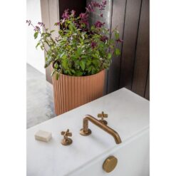 Veradek Demi 16 in. Raised with Stand Round Terracotta Plastic Planter with Black Stand (2 Pack) DMSTV16ABL-2PK