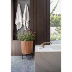 Veradek Demi 16 in. Raised with Stand Round Terracotta Plastic Planter with Black Stand (2 Pack) DMSTV16ABL-2PK