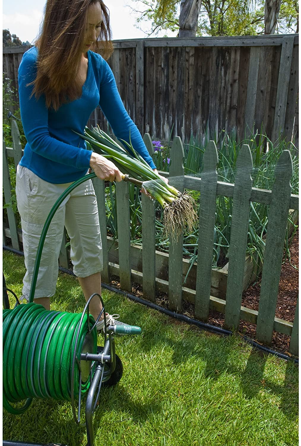 Yard Butler 4-Wheeled Hose Truck, 400' Metal Hose Caddy, Suitable for Gardens, Lawns and Fields