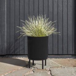 Veradek Demi 16 in. Raised with Stand Round Black Plastic Planter with Black Stand (2-Pack)