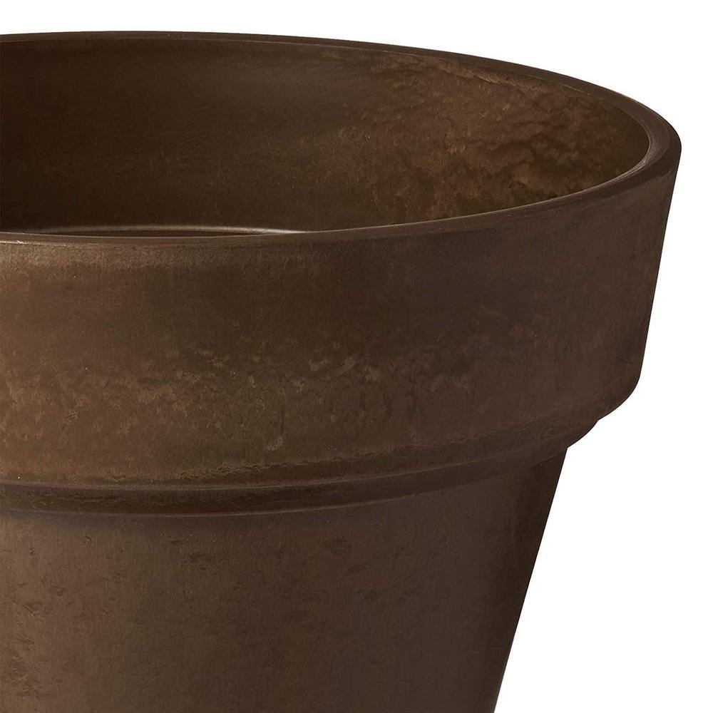 Arcadia Garden Products Traditional 21-1/2 in. x 20 in. Chocolate PSW Pot