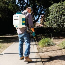 Makita 18V LXT Lithium-Ion Cordless 2.6 Gallon Backpack Sprayer (Tool Only)