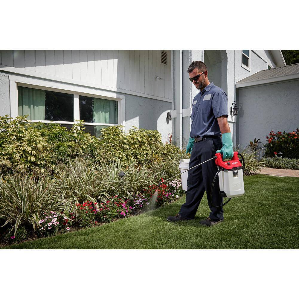 Milwaukee M12 12-Volt 1 Gal. Lithium-Ion Cordless Handheld Sprayer Kit with 2.0 Ah Battery and Charger