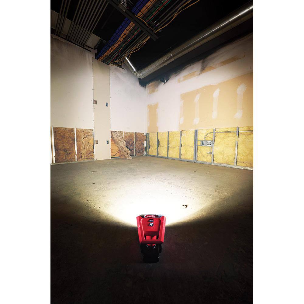 Milwaukee M12 FUEL 12-Volt Lithium-Ion Brushless Cordless 1/2 in. Drill Driver Kit with M12 LED Flood Light
