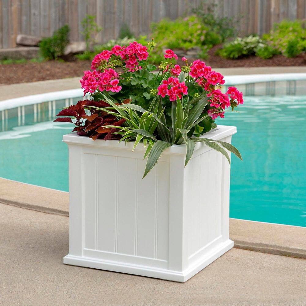 Mayne Cape Cod 20 in Square Self-Watering White Polyethylene Planter