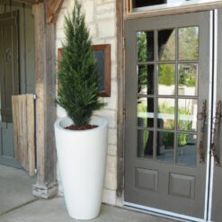 Mayne Modesto 42 in. Round White Polyethylene Planter