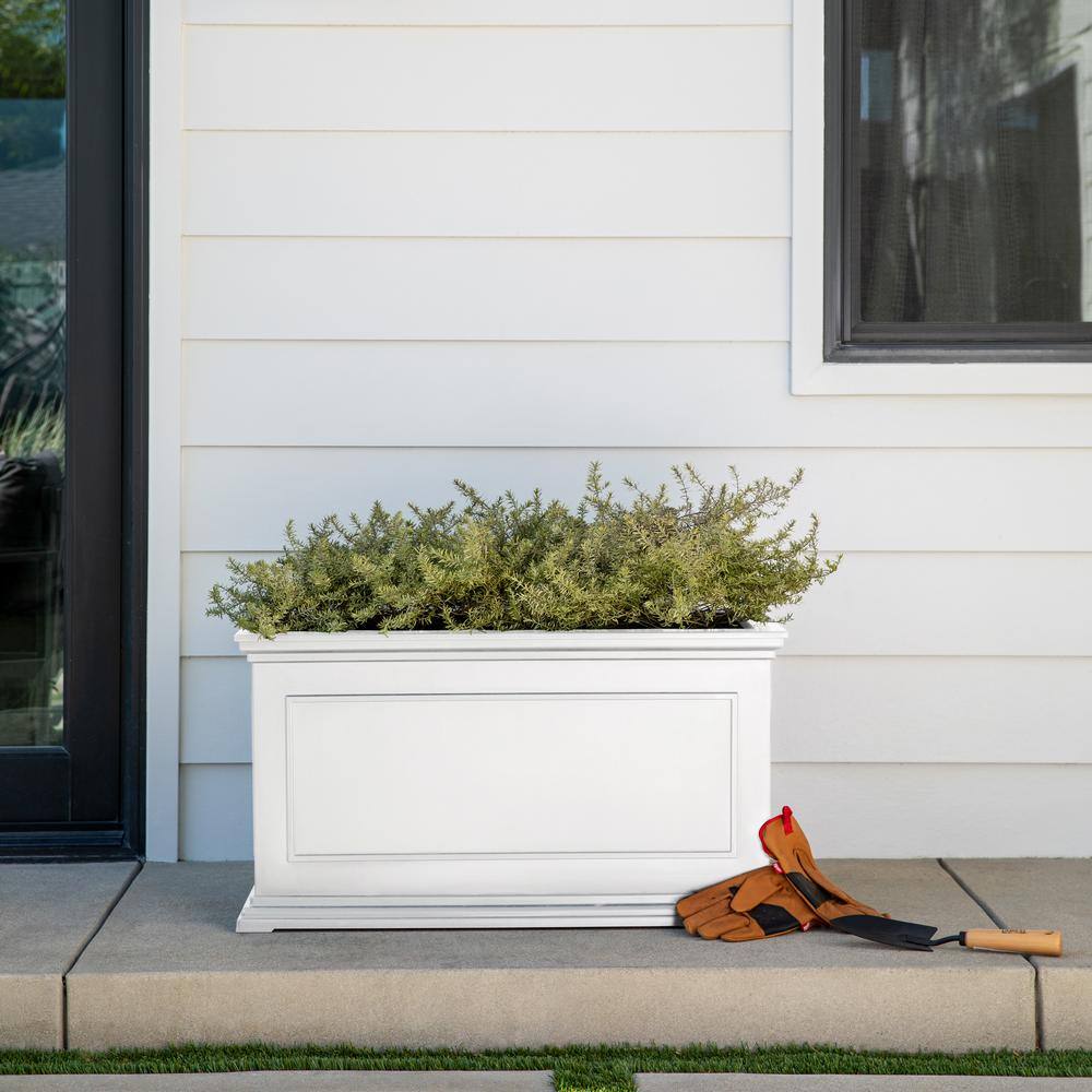 Veradek Brixton Series 33 in. L White Plastic Planter